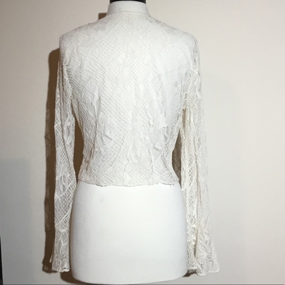 WAYF Pianceza Knot Front Top (B) - Picture 3 of 7